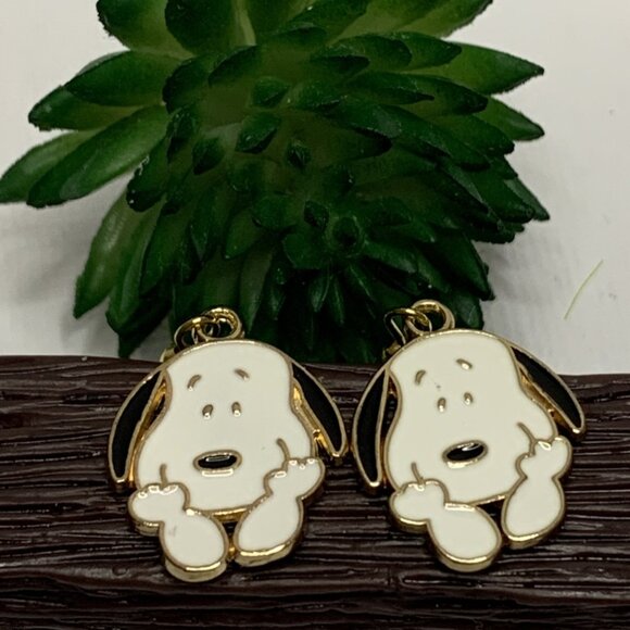 Snoopy Earring, Peanuts Earring, Gift Idea, Snoopy Charm, Peanut Charm, Snoopy - Picture 1 of 7